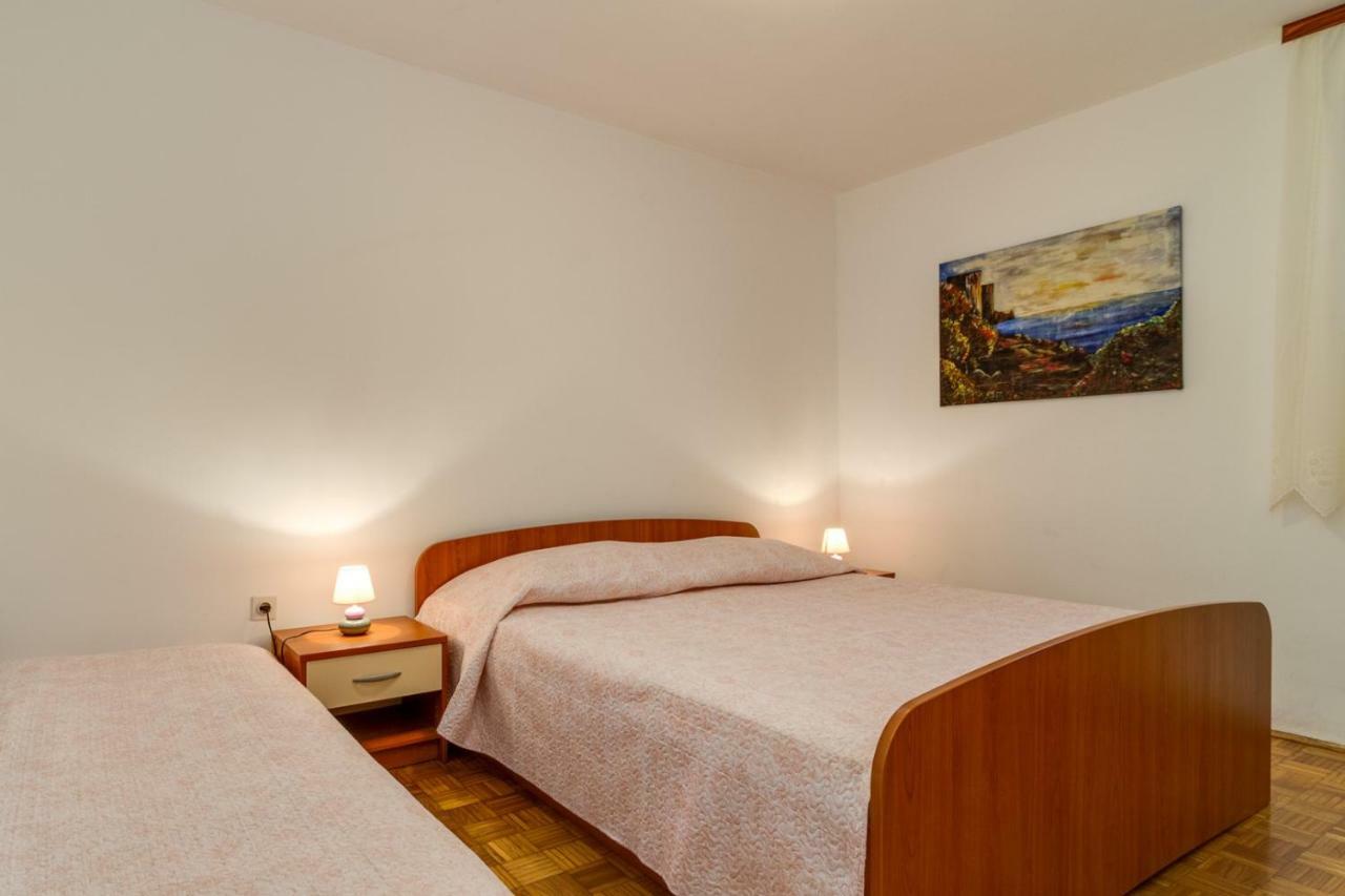Apartments Perka Near Beach Пула Екстер'єр фото