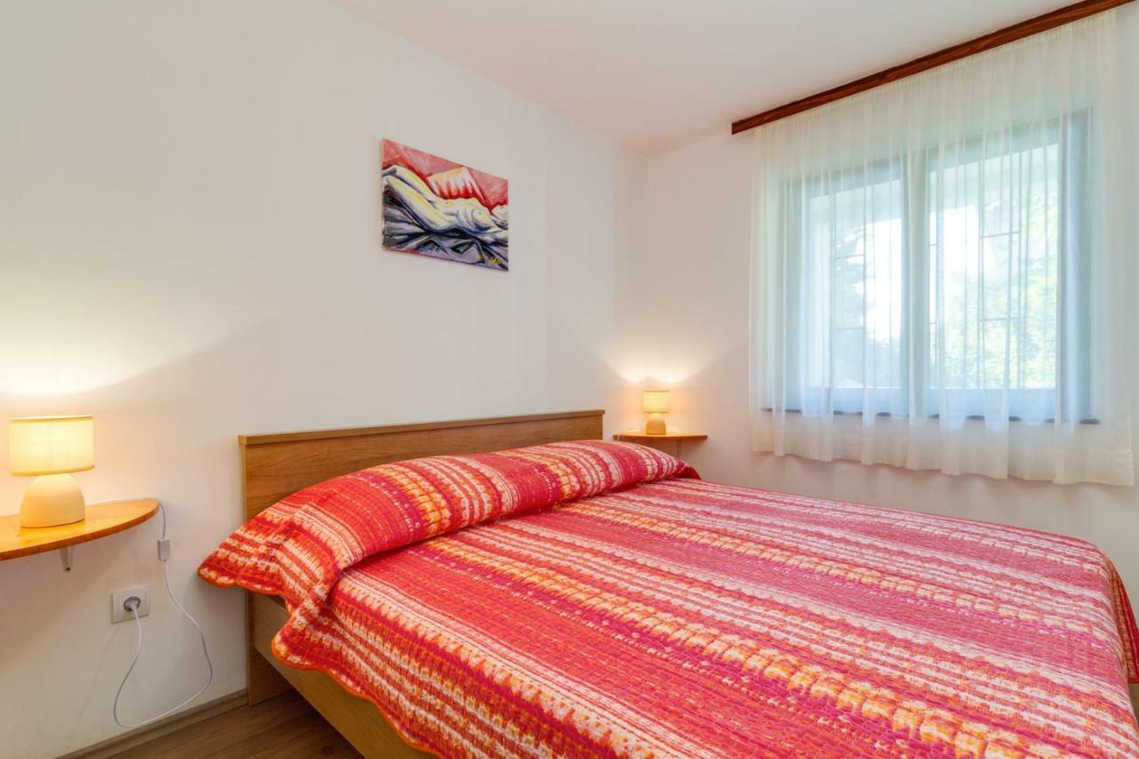 Apartments Perka Near Beach Пула Екстер'єр фото