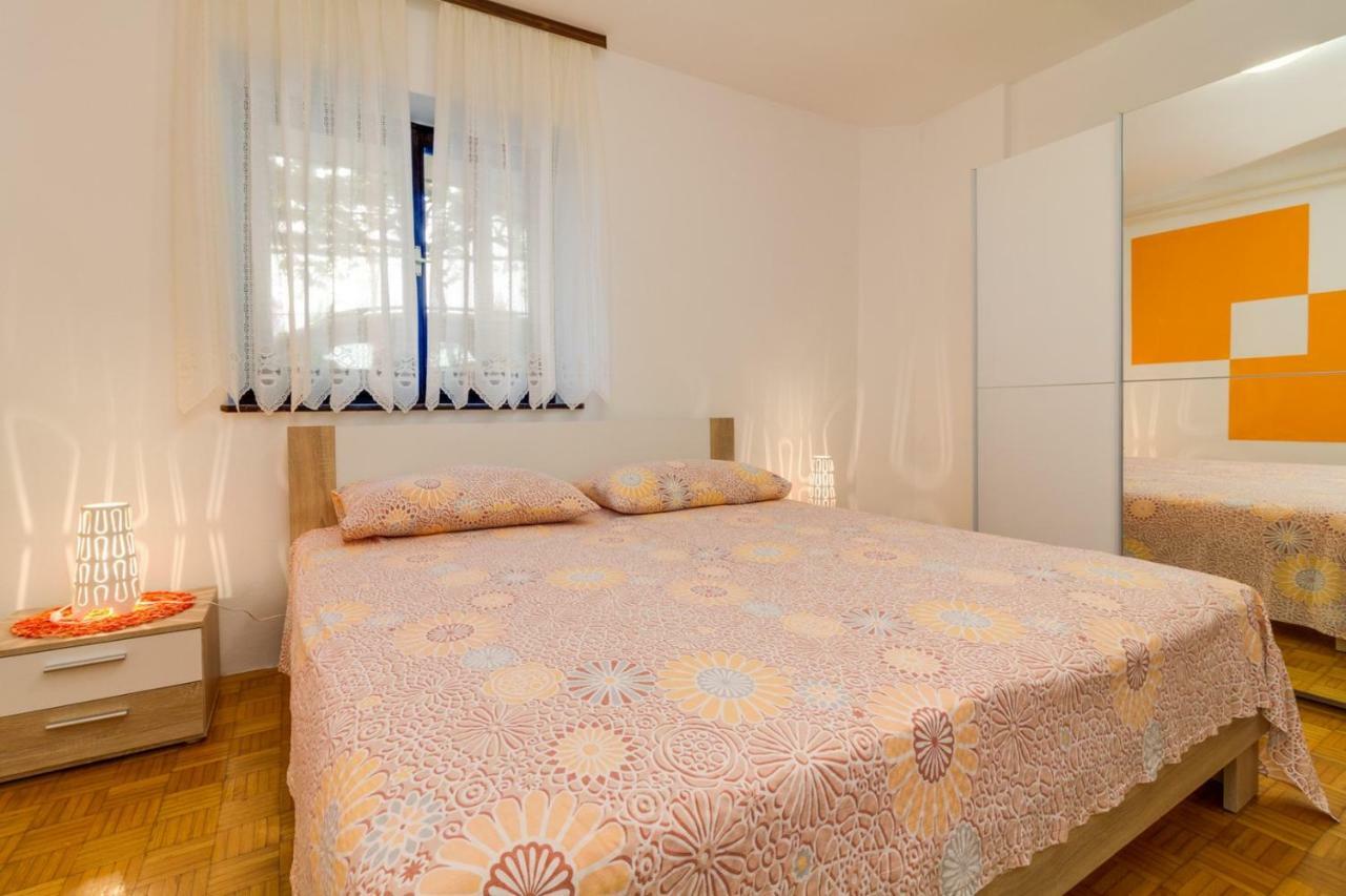 Apartments Perka Near Beach Пула Екстер'єр фото